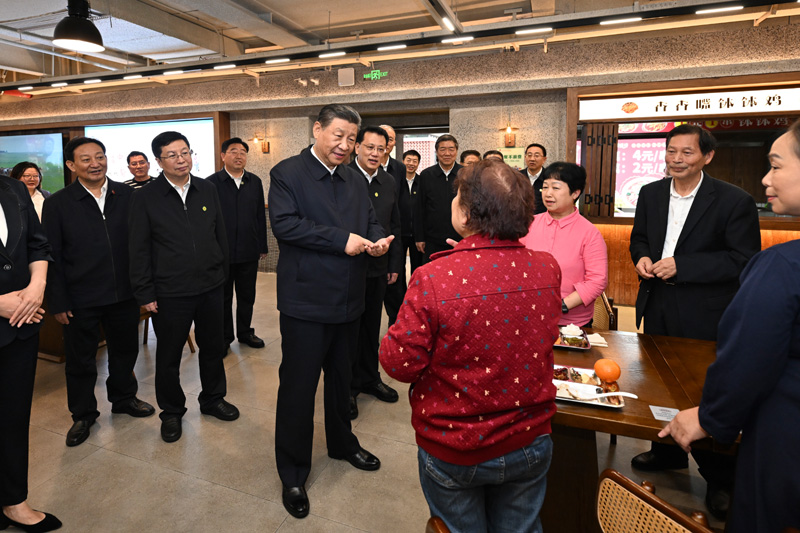 習(xí)近平在重慶考察時(shí)強(qiáng)調(diào)
進(jìn)一步全面深化改革開放
不斷譜寫中國(guó)式現(xiàn)代化重慶篇章
蔡奇陪同考察「相關(guān)圖片」